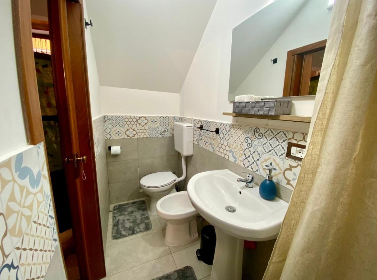 דירות טרמיני אימרסה Casa Labi מראה חיצוני תמונה